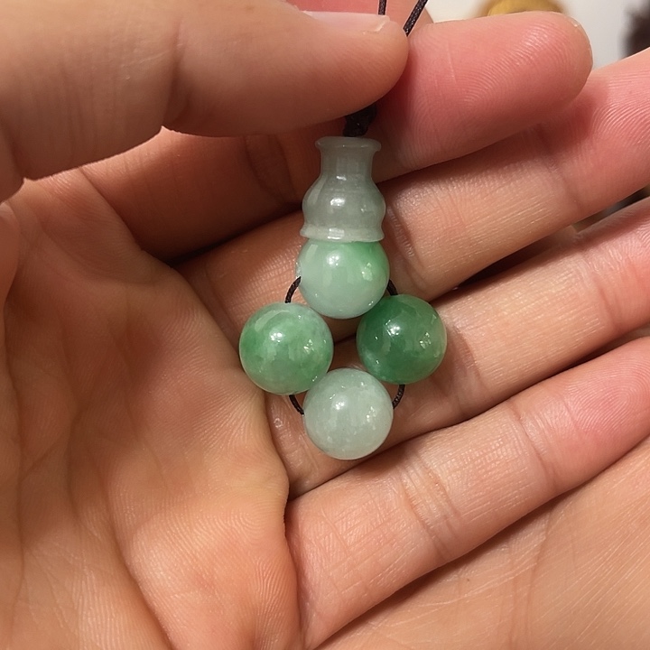 翡翠未镶嵌挂件青花瓷器的制作工艺与工艺