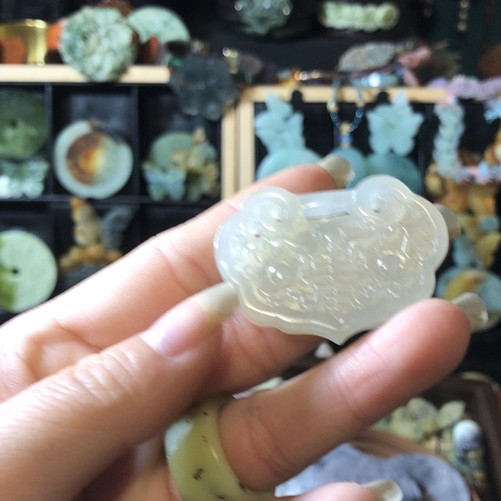 岫玉未镶嵌岫玉挂件