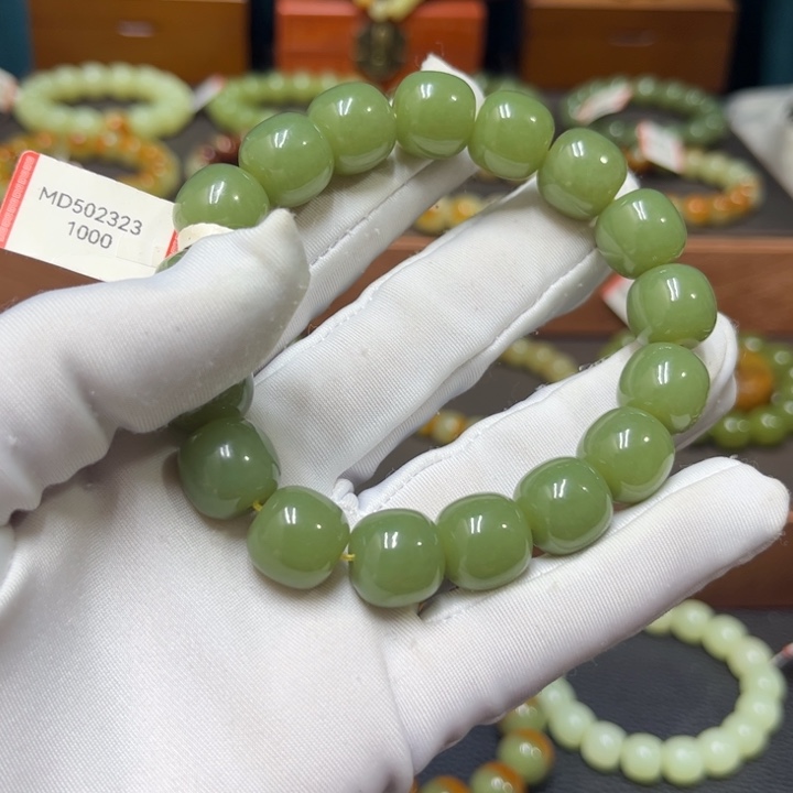 透闪石质玉未镶嵌手链