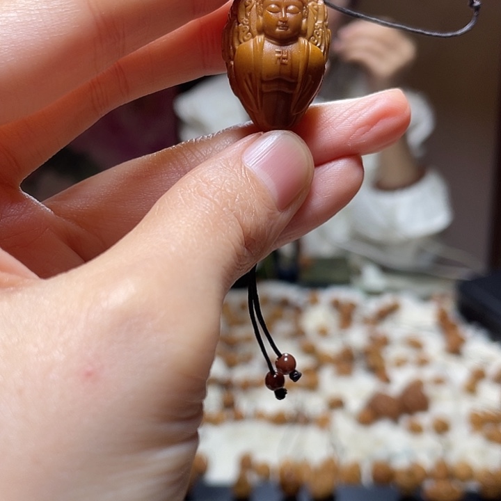 橄榄核吊坠大日如来