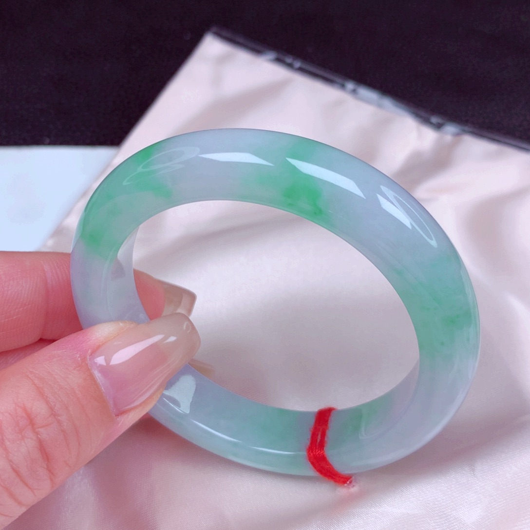 翡翠未镶嵌手镯手镯