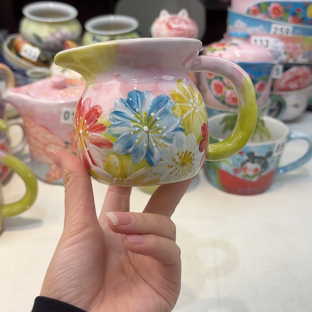 瓷片兔兔好可爱呀打