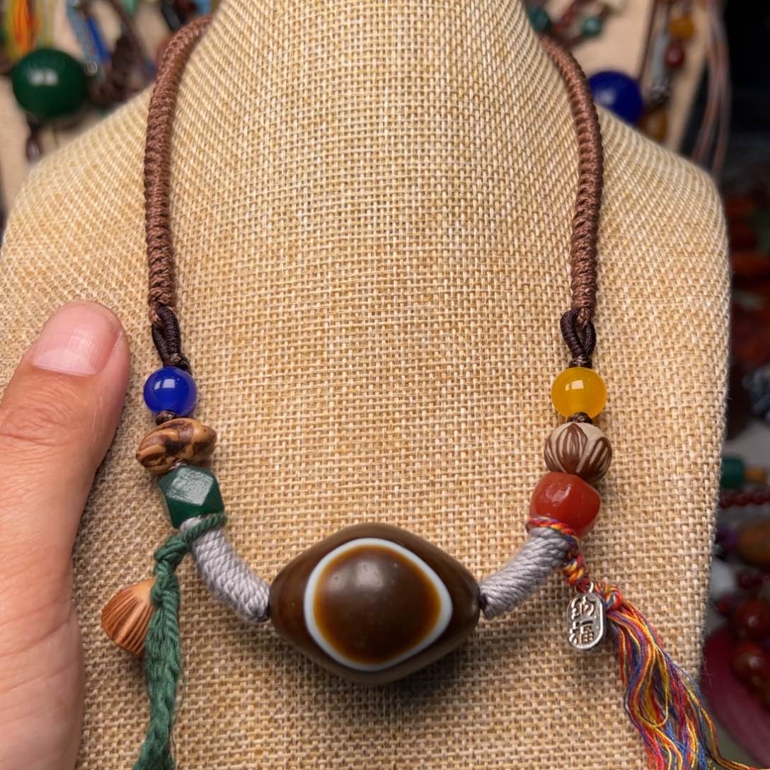 玛瑙/玉髓颈饰未镶嵌