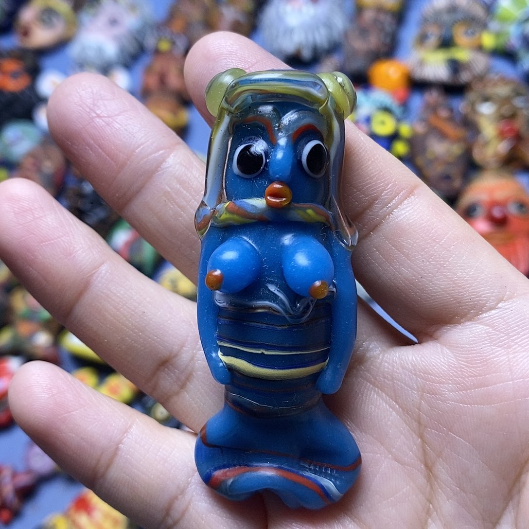 颈饰琉璃蓝色美人鱼