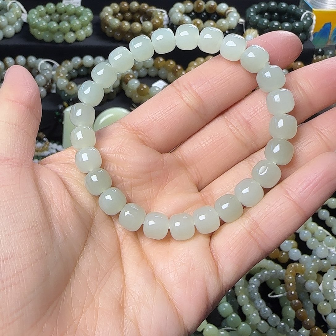 未镶嵌和田玉手链