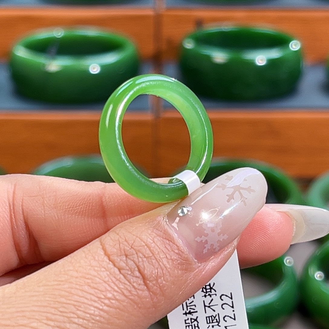 未镶嵌戒圈和田玉卡17