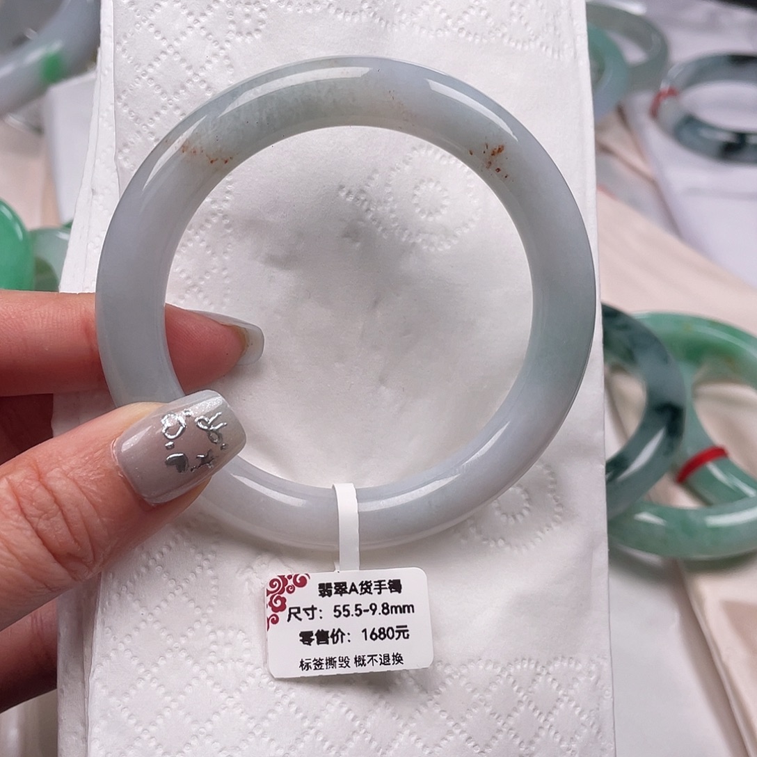 翡翠未镶嵌手镯096