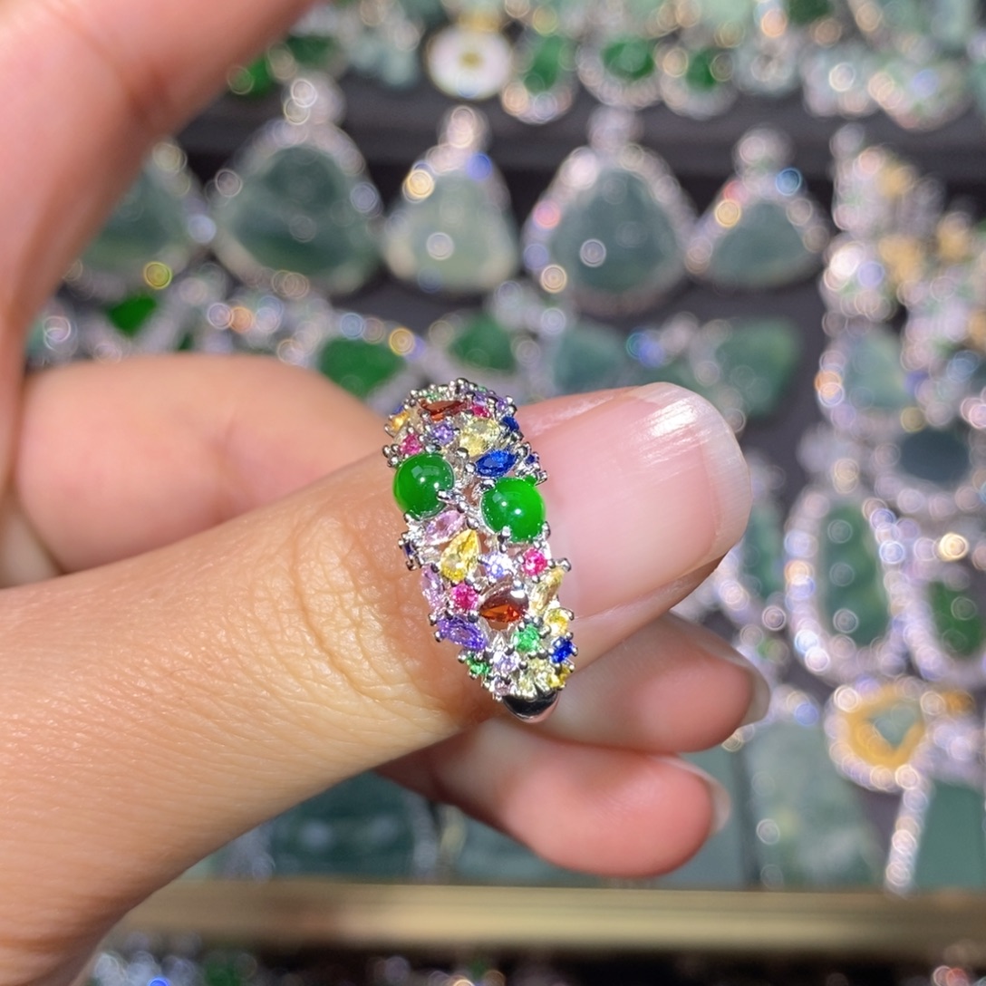 翡翠未镶嵌颈饰天然