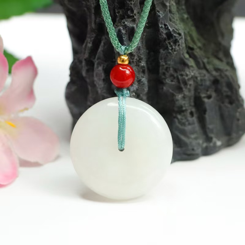 天然和田玉吊坠平安扣