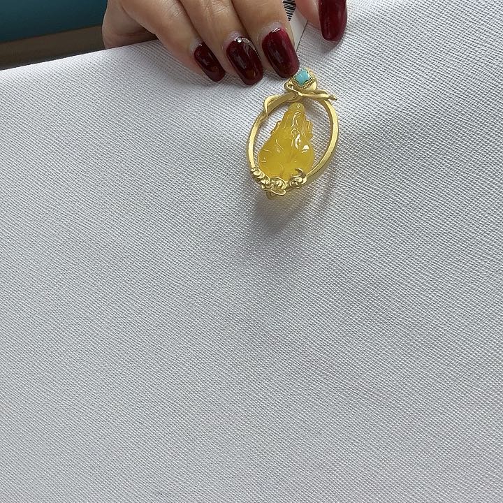 蜜蜡吊坠(赠链)银S925镀金镶嵌蜜蜡吊坠