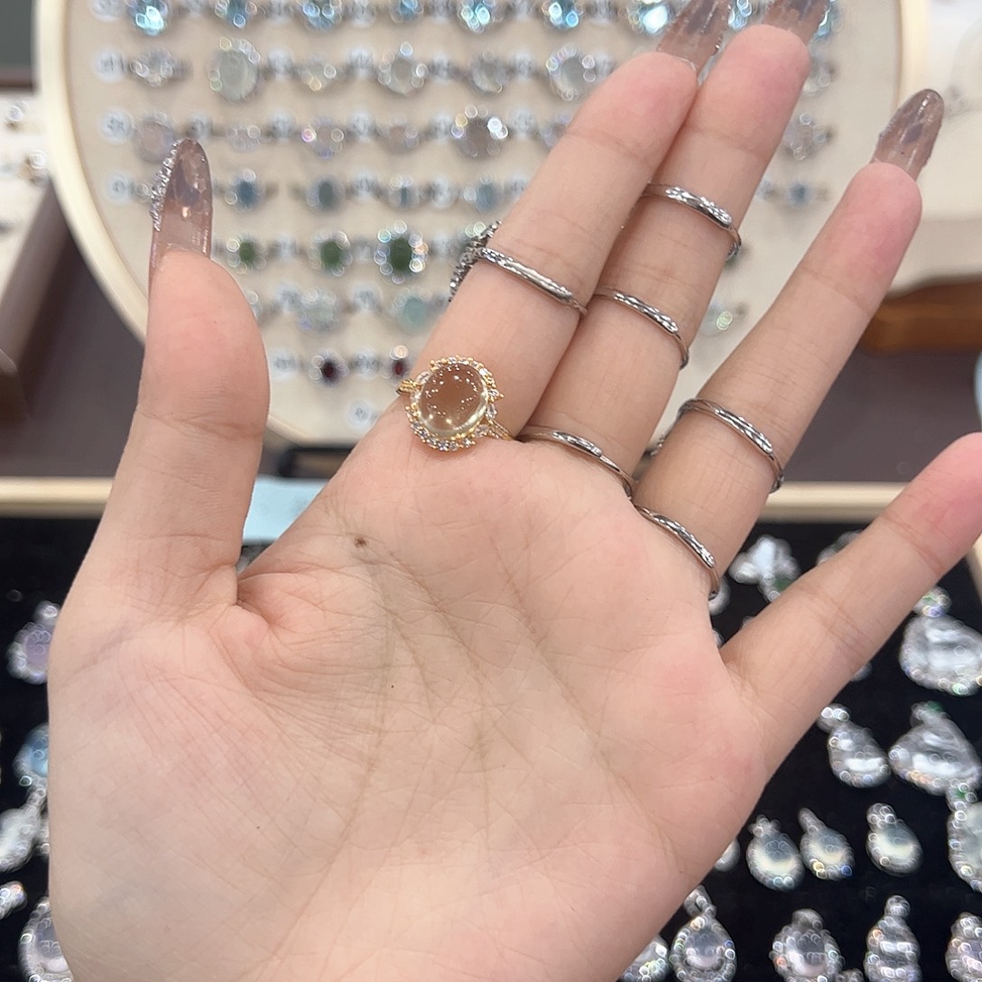 Z***.银S925镶嵌芙蓉石戒指