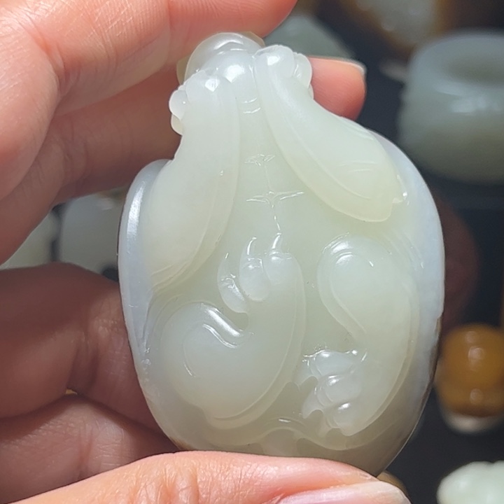 小***鱼和田玉未镶嵌颈饰