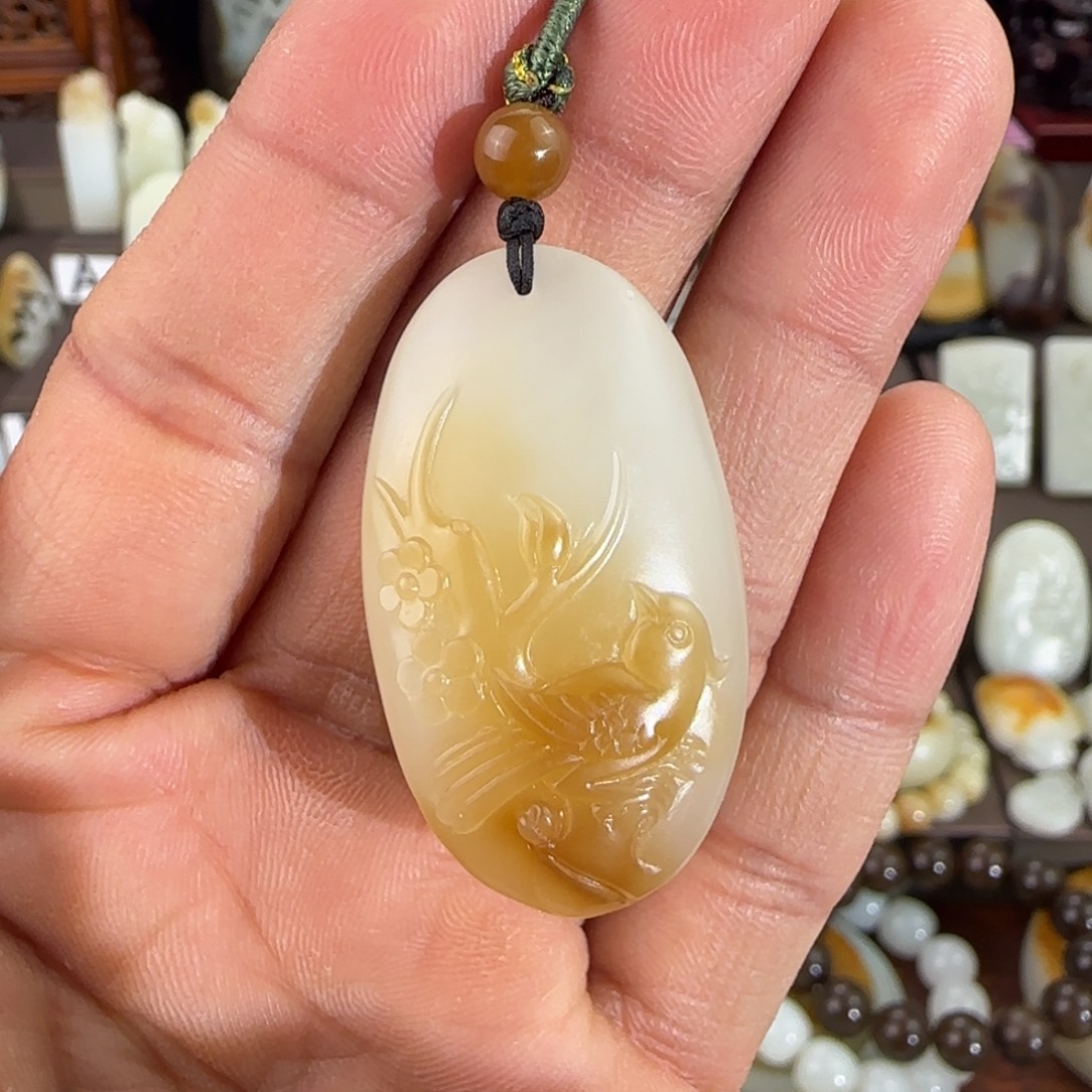 和田玉（糖玉）未镶嵌颈饰