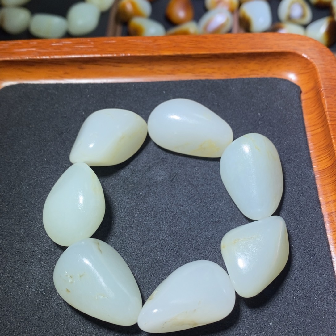 和田玉未镶嵌手链