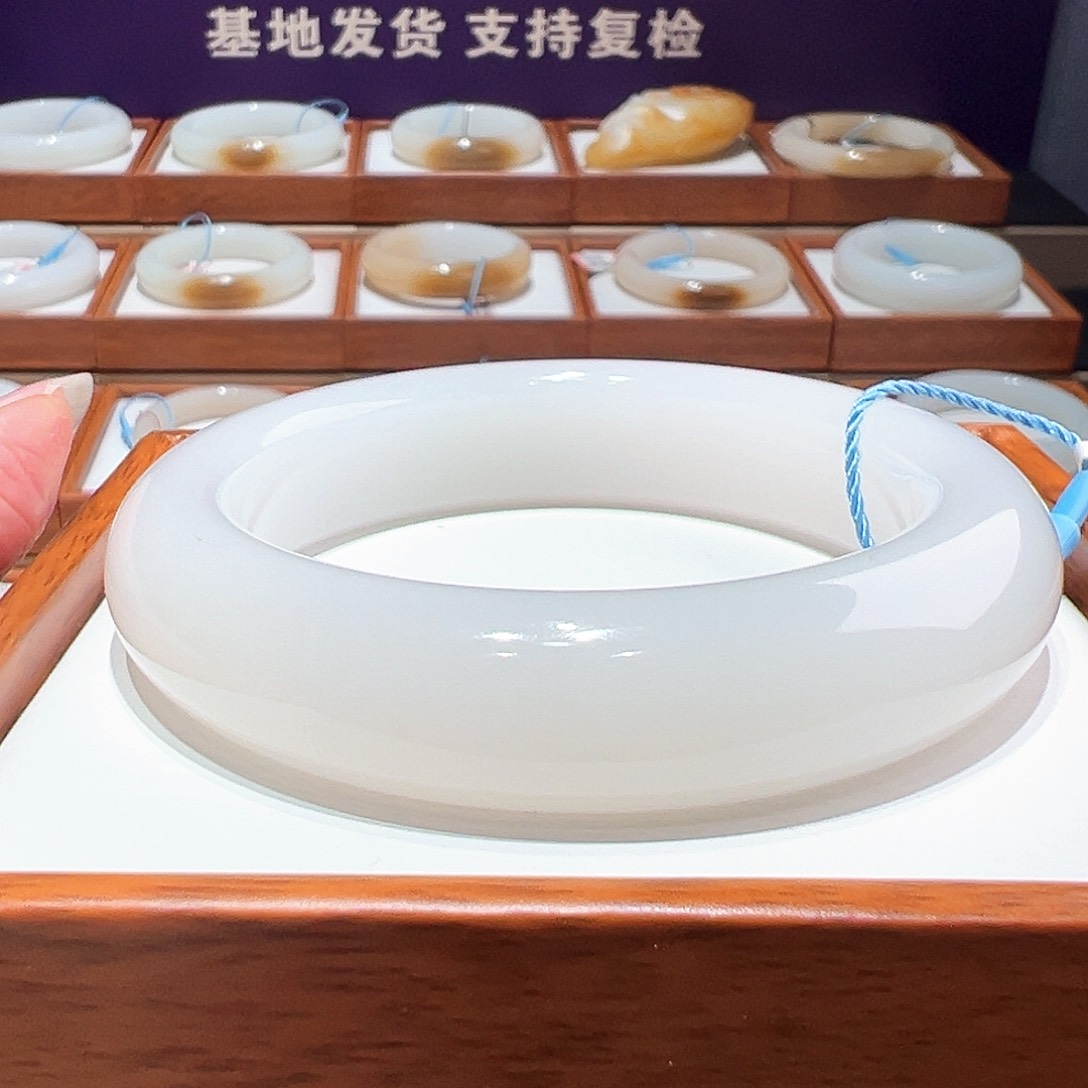 和田玉手镯56/57未镶嵌