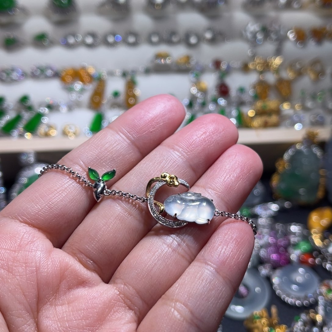 翡翠手链18K金镶嵌兔子手链