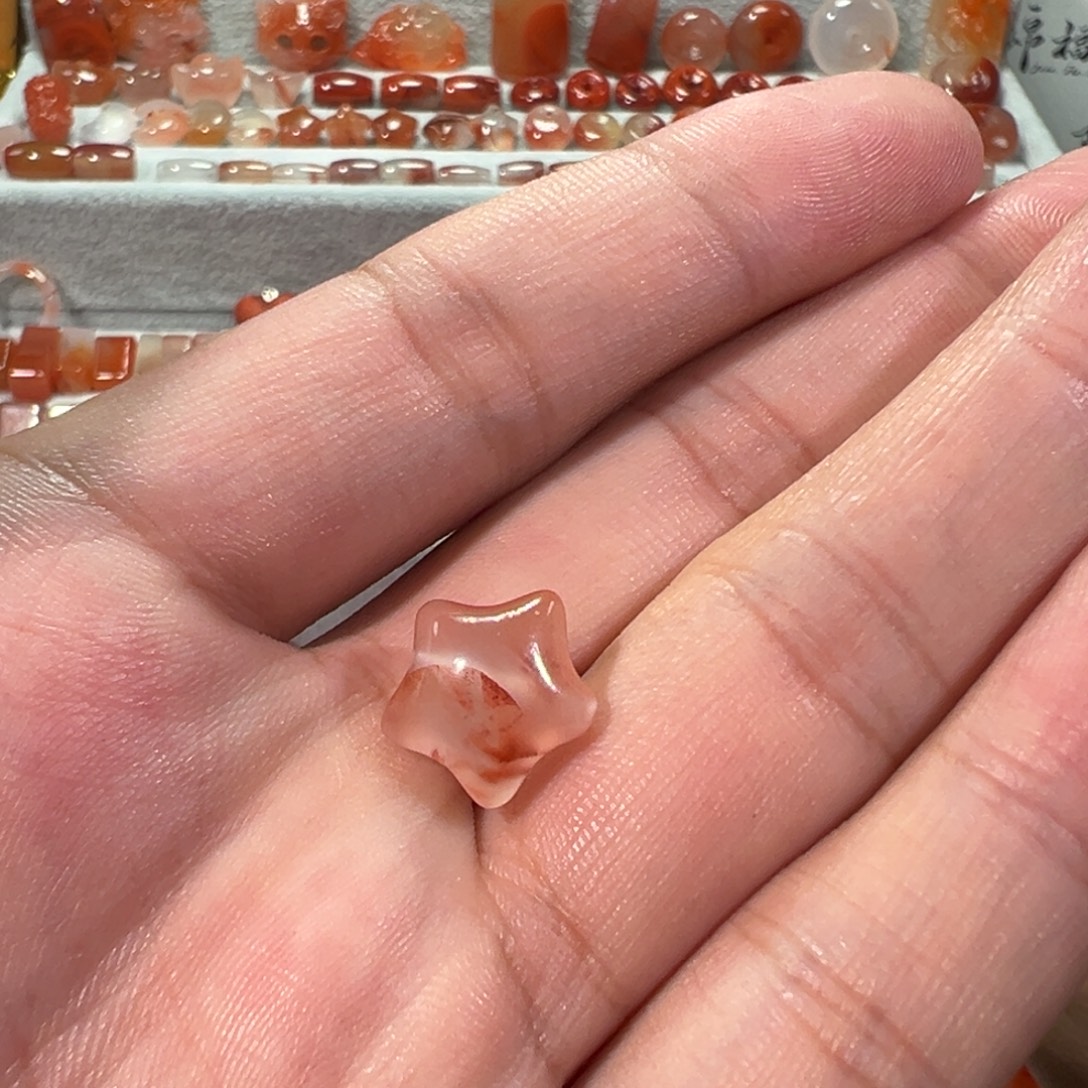 南红玛瑙川料未镶嵌胖星星1