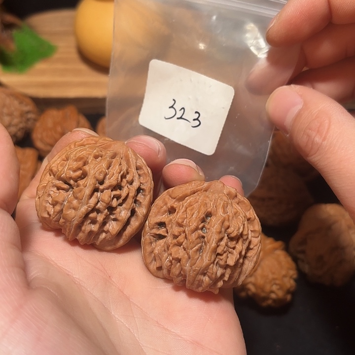 把件文玩核桃42 尺   四座楼     323