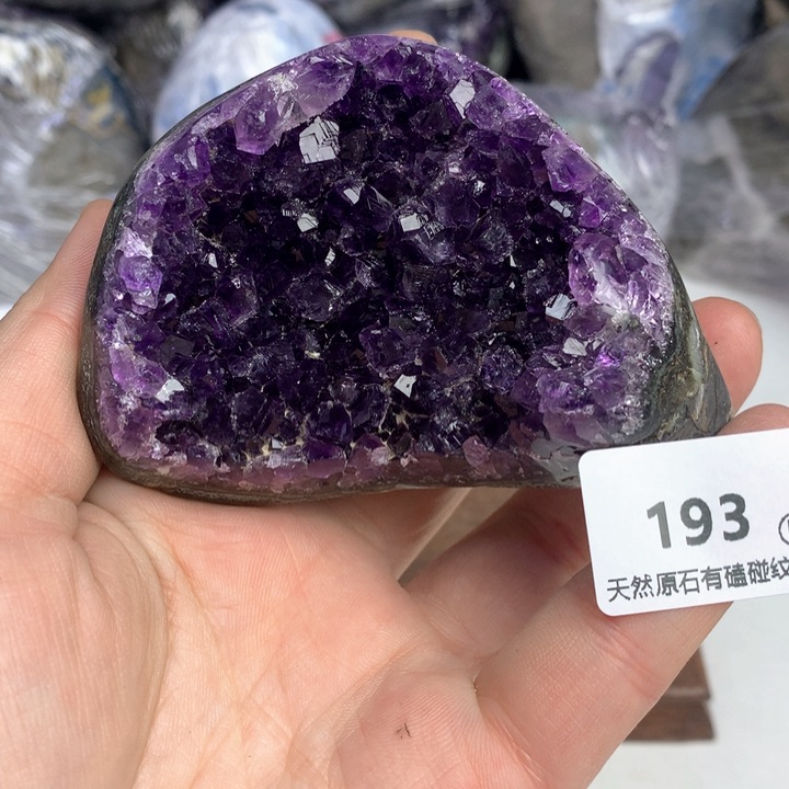 紫晶大型摆件（非配饰）未镶嵌