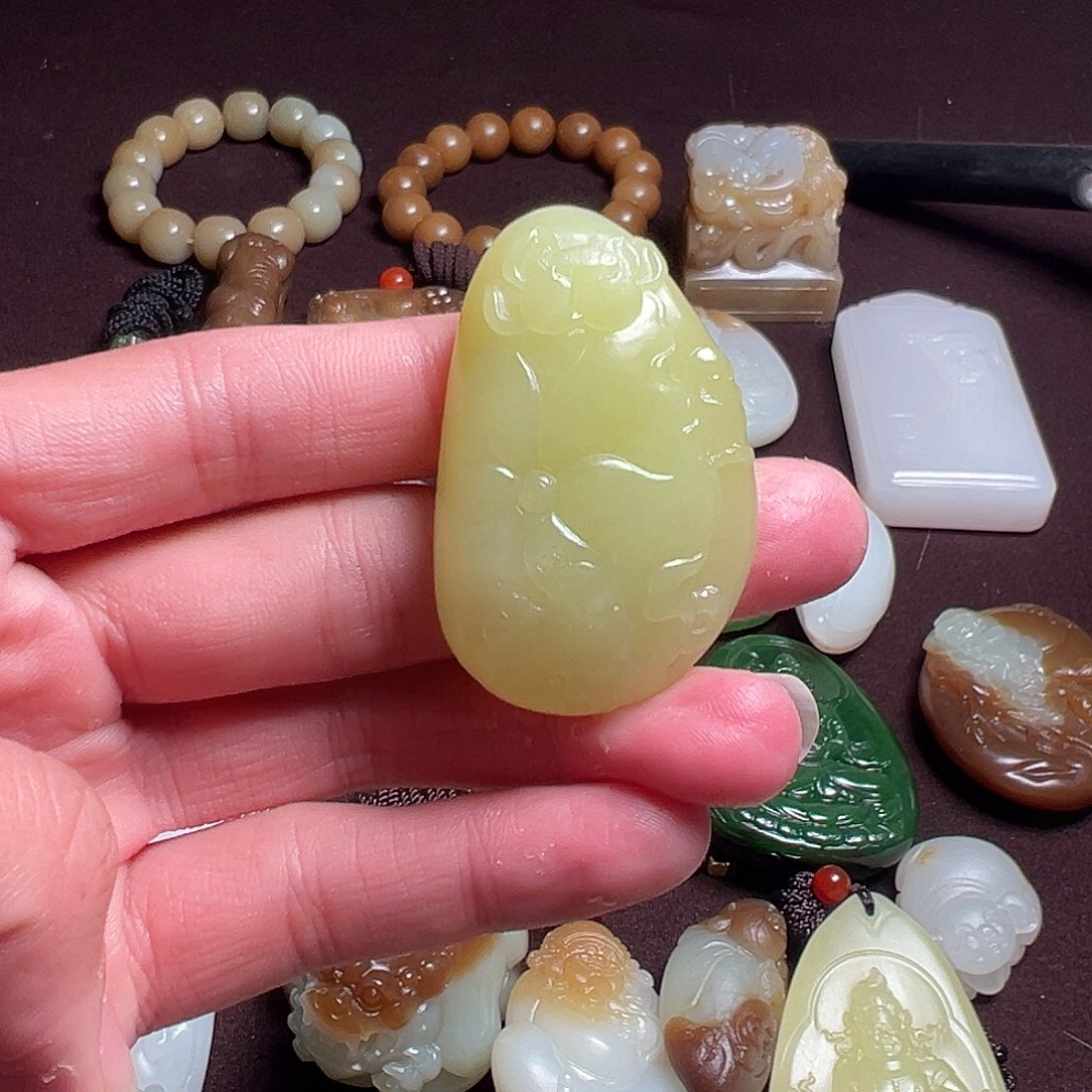 和田玉挂件未镶嵌