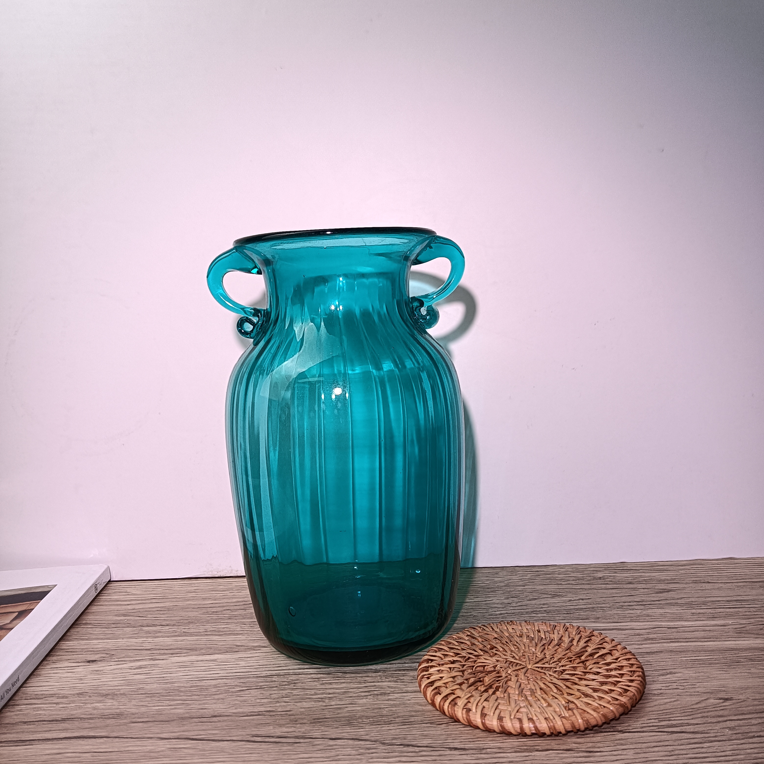 Q372现代化水湖绿创意花瓶居家装饰摆件客厅书房水培插花器