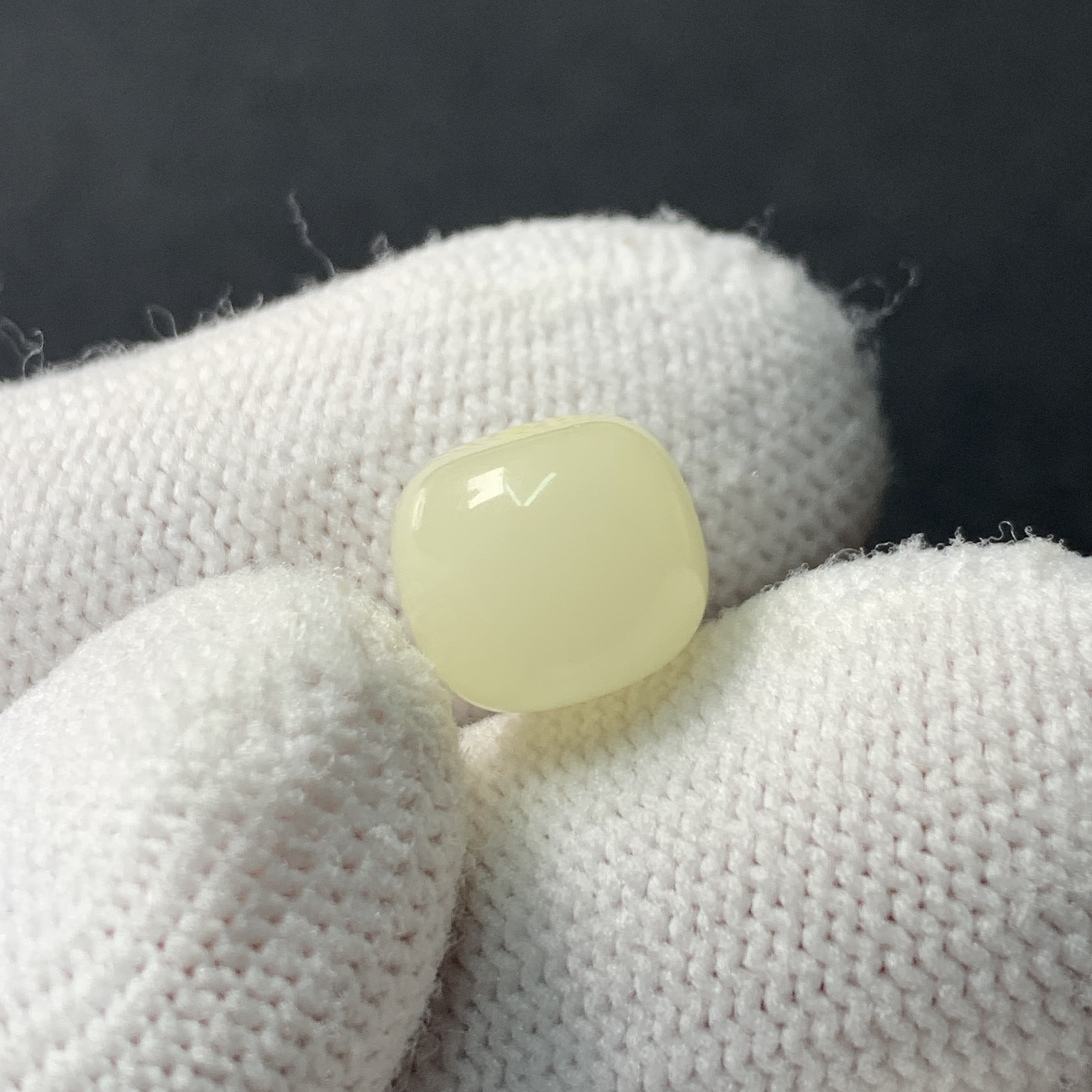 L1503原矿俄料尺寸10.3*9mm蜜蜡单珠老型微瑕介意勿拍支持复检