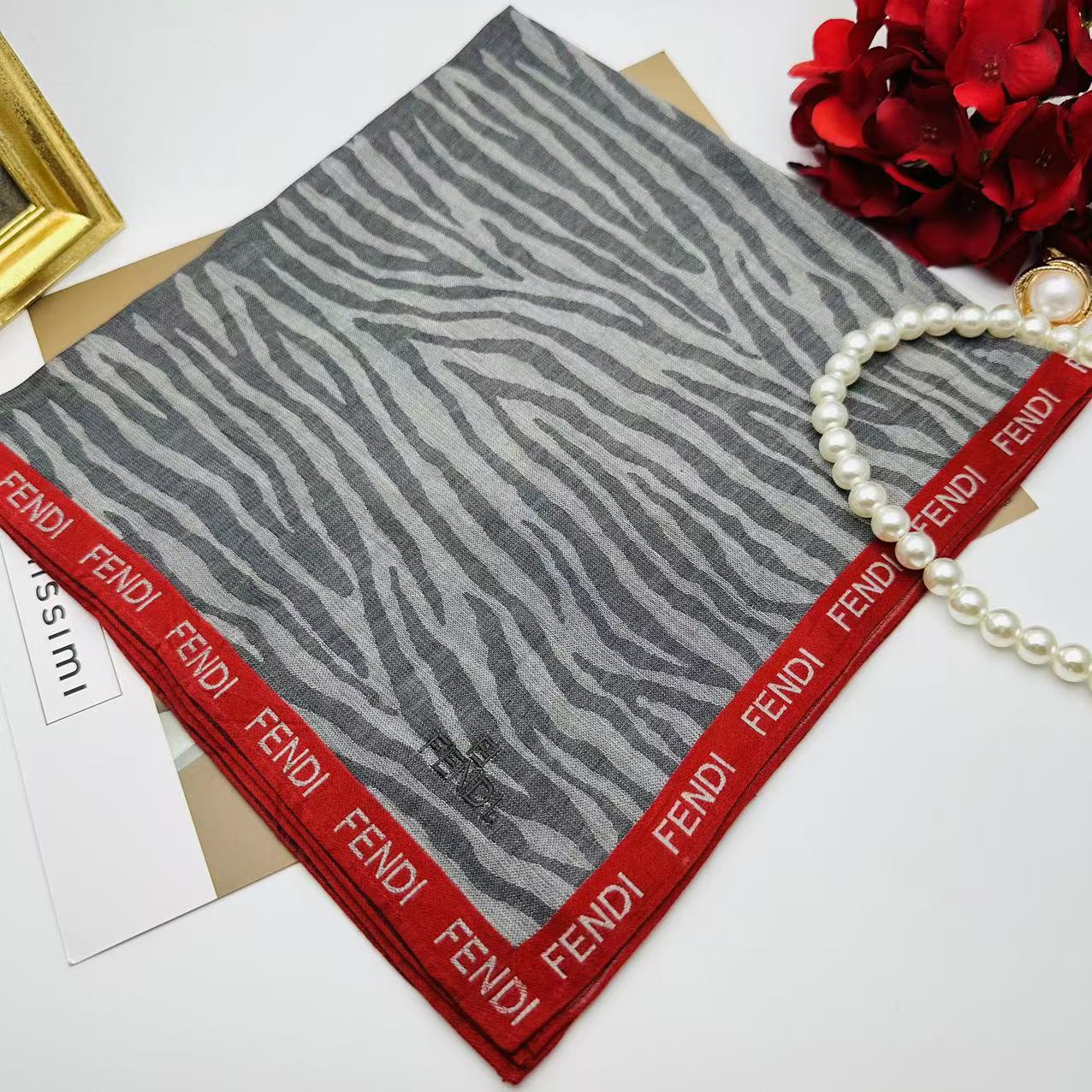 99新 FENDI/芬迪 海囤 芬迪 丝巾/yy02894