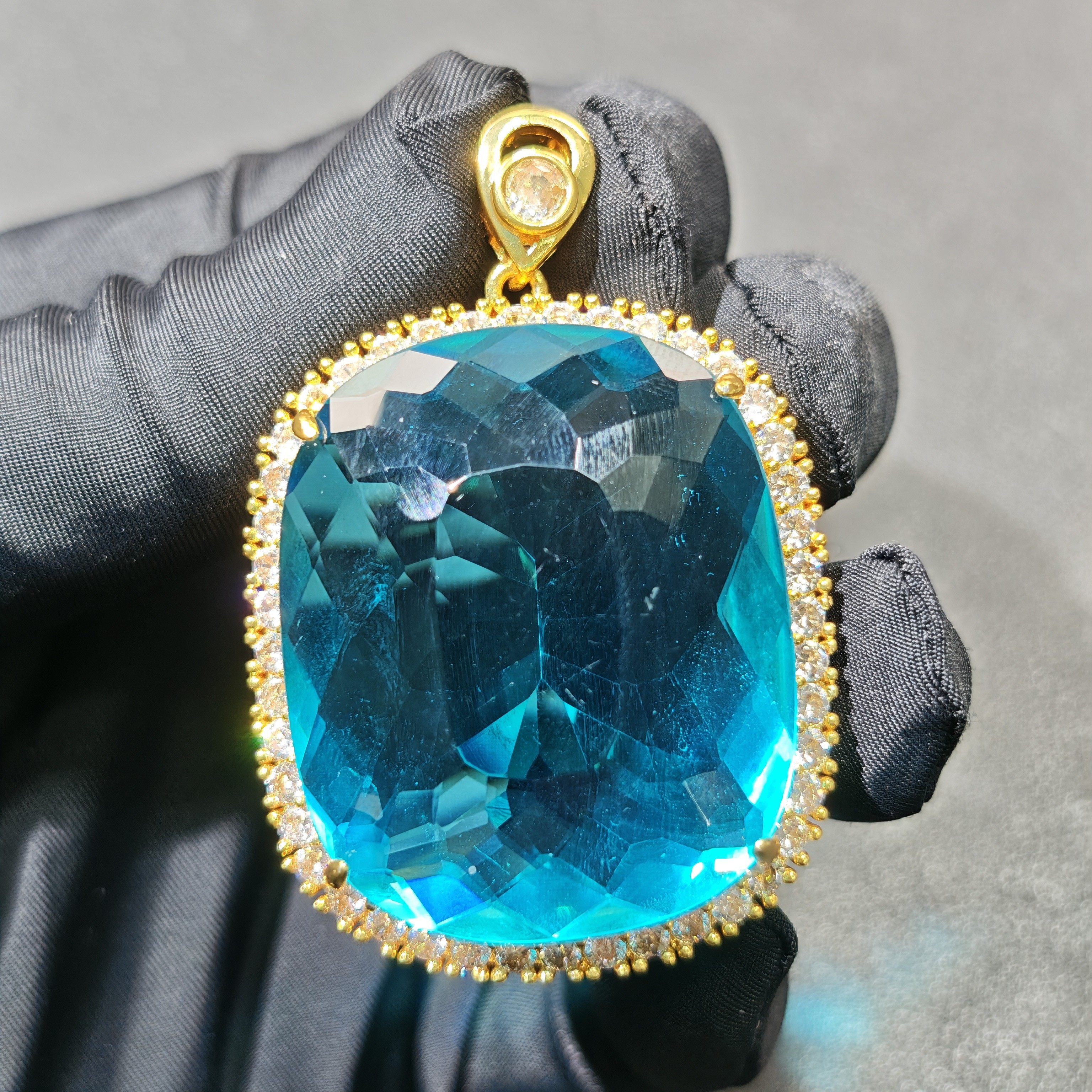 赠运费险＋证书大克拉收藏级海蓝宝石吊坠G154