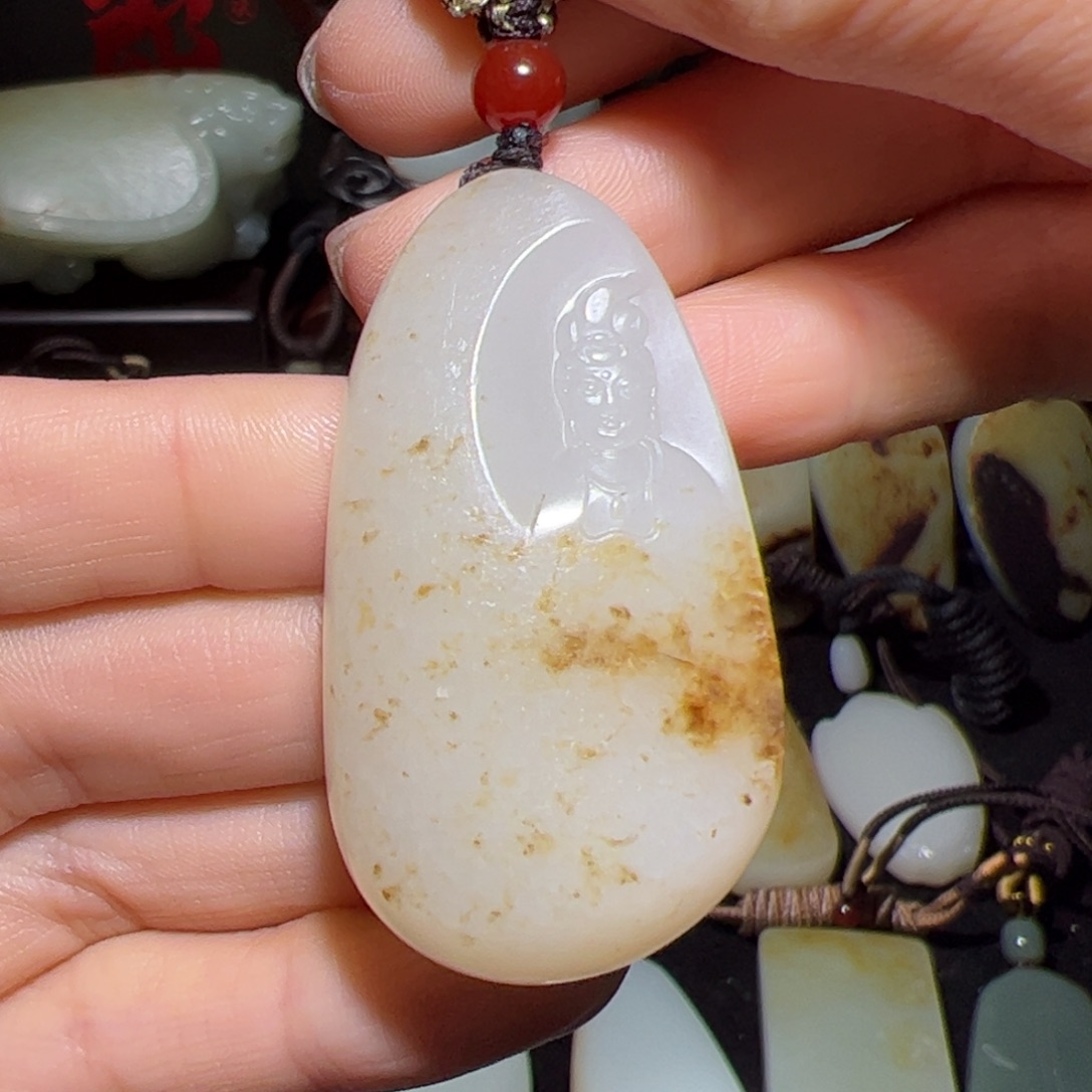 和田玉未镶嵌颈饰