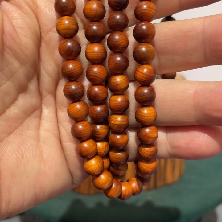 云***柏木（崖柏）0.8红油手链