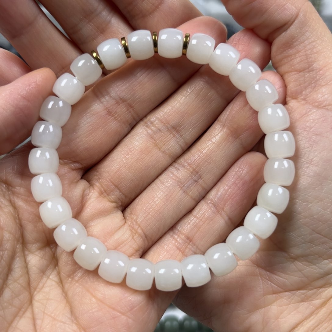 和田玉手链未镶嵌卡8直切