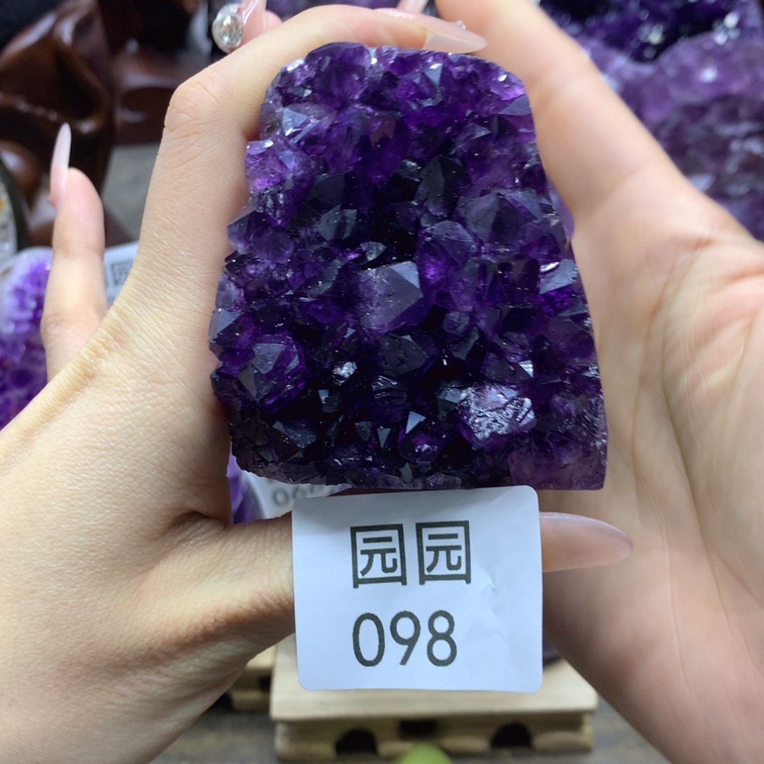 紫晶大型摆件（非配饰）未镶嵌