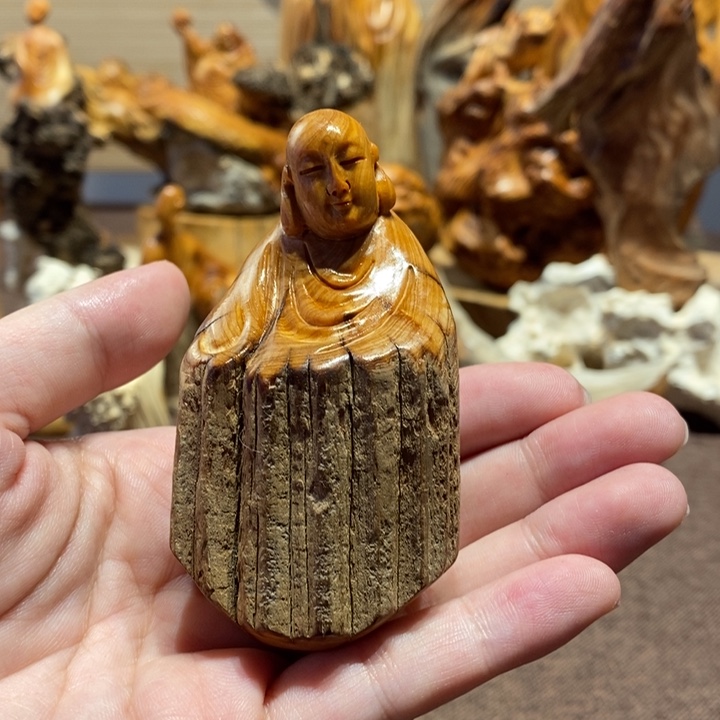 柏木（崖柏）地藏王