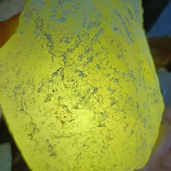 未镶嵌蛇纹石玉珠宝奇石