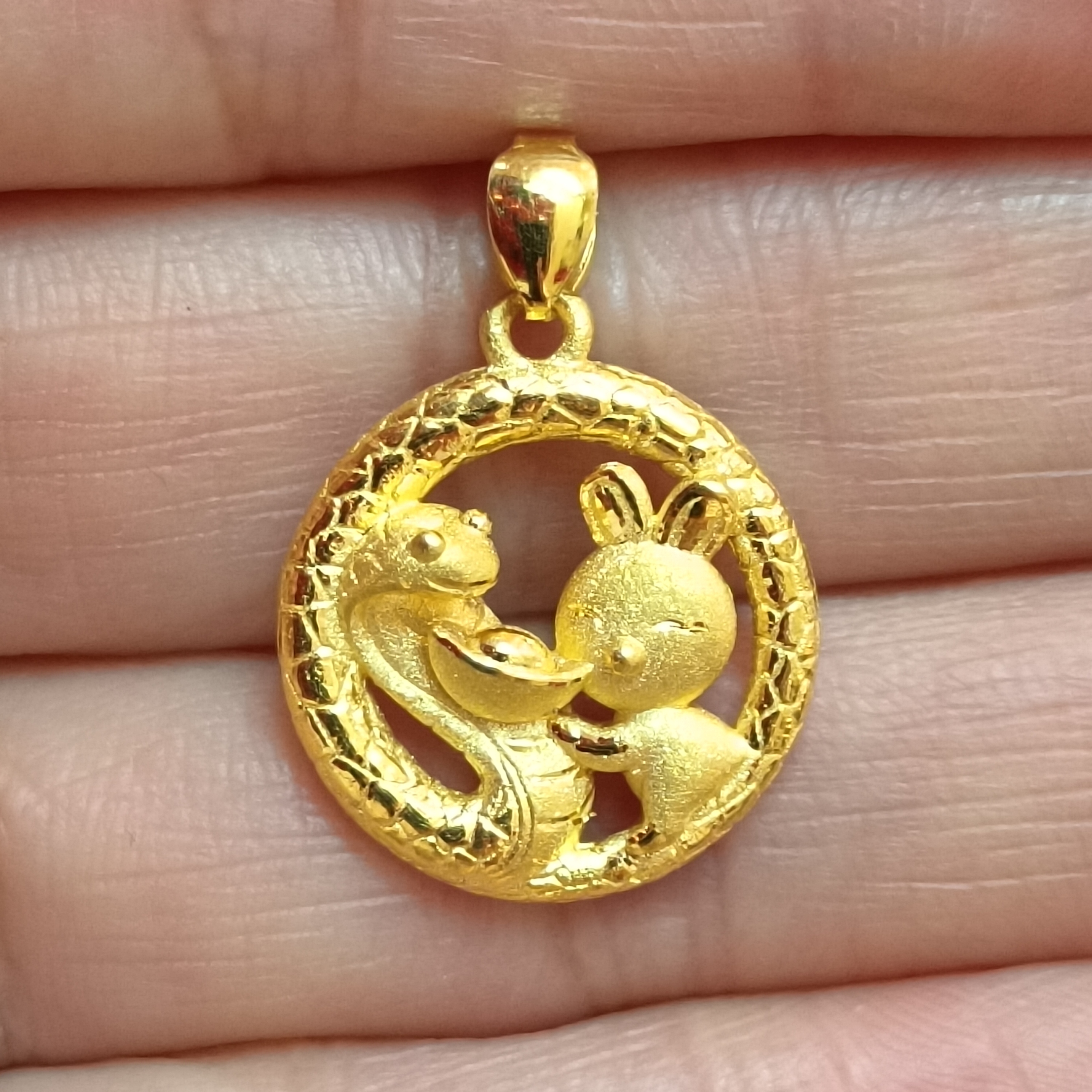 足金999黄金吊坠子正品纯黄金挂坠4.58克实心蛇盘兔蛇年生肖挂件