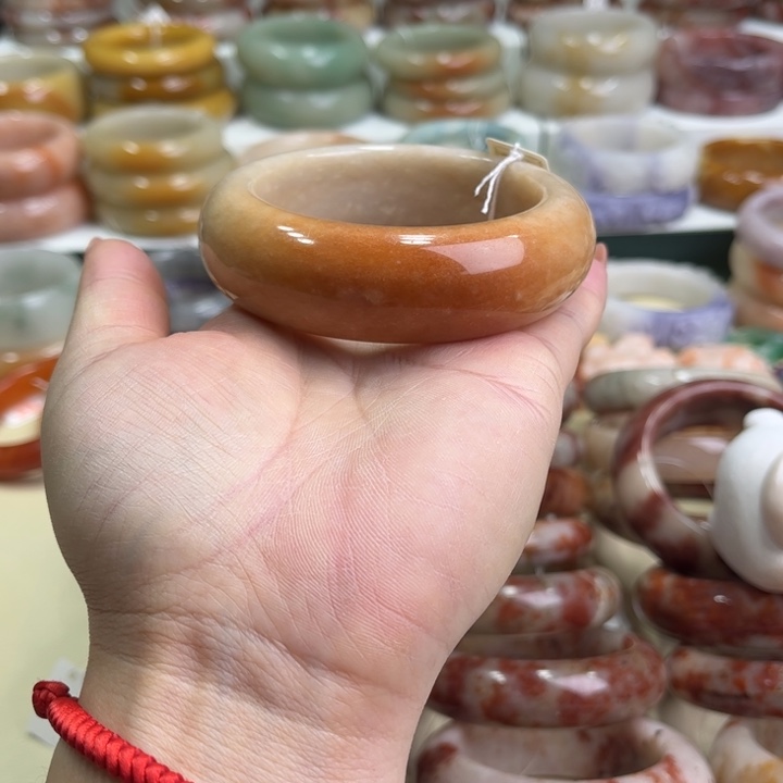 石英质玉手镯未镶嵌Y***白