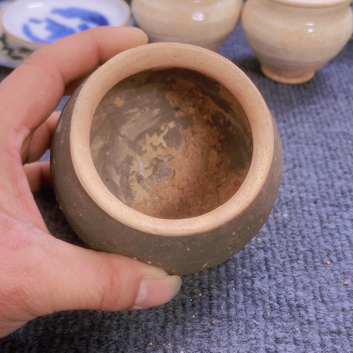 瓶酱黄釉小罐子一个