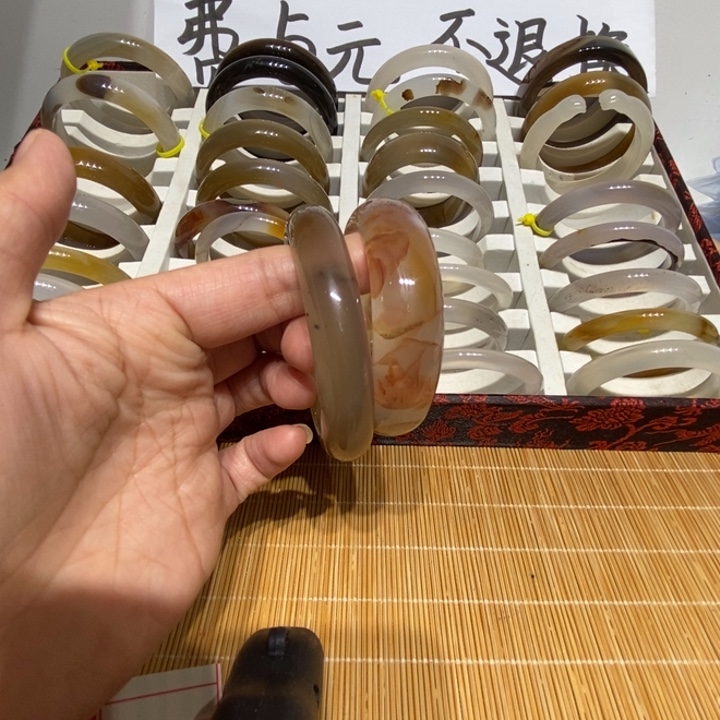 玛瑙/玉髓未镶嵌手镯