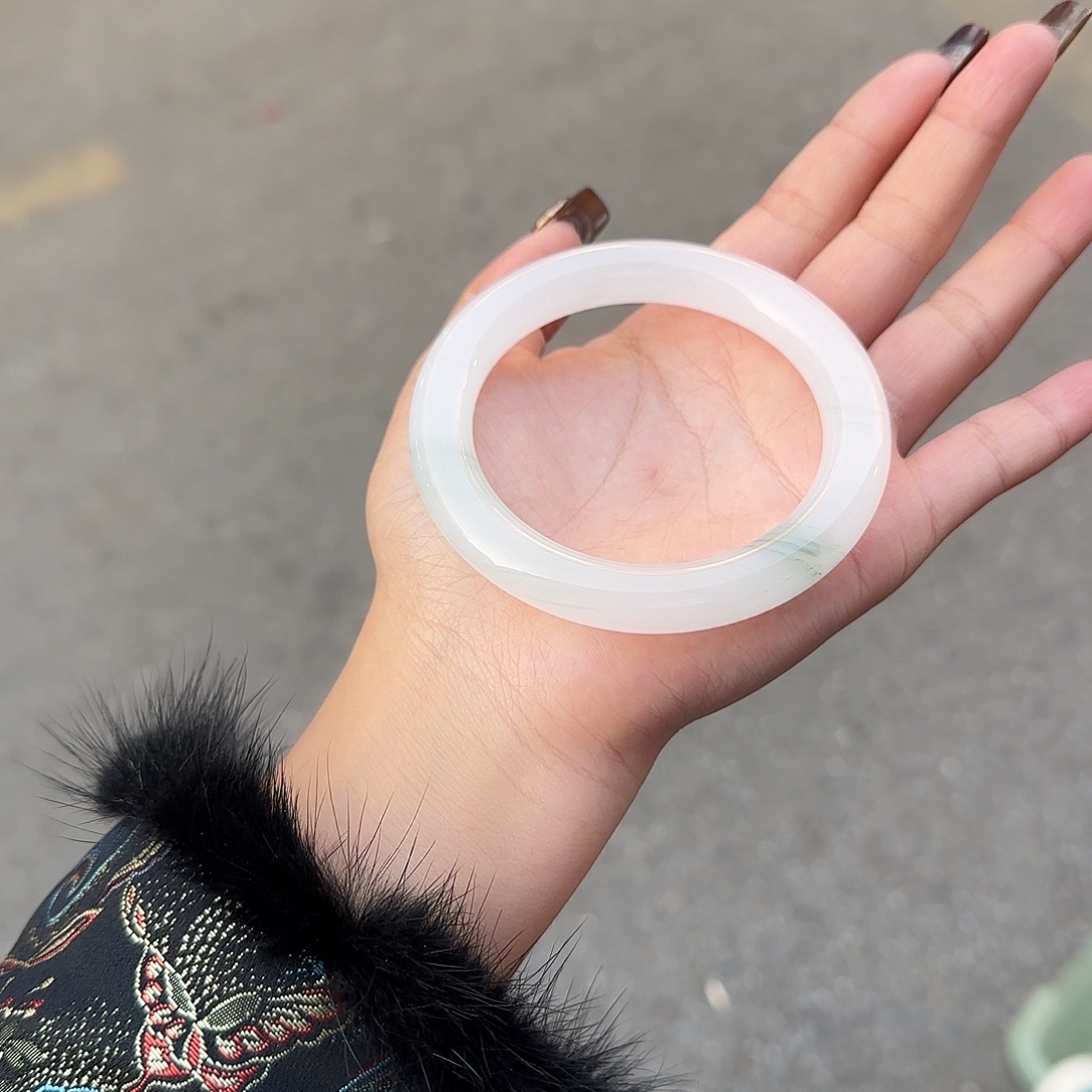 石英质玉未镶嵌手镯