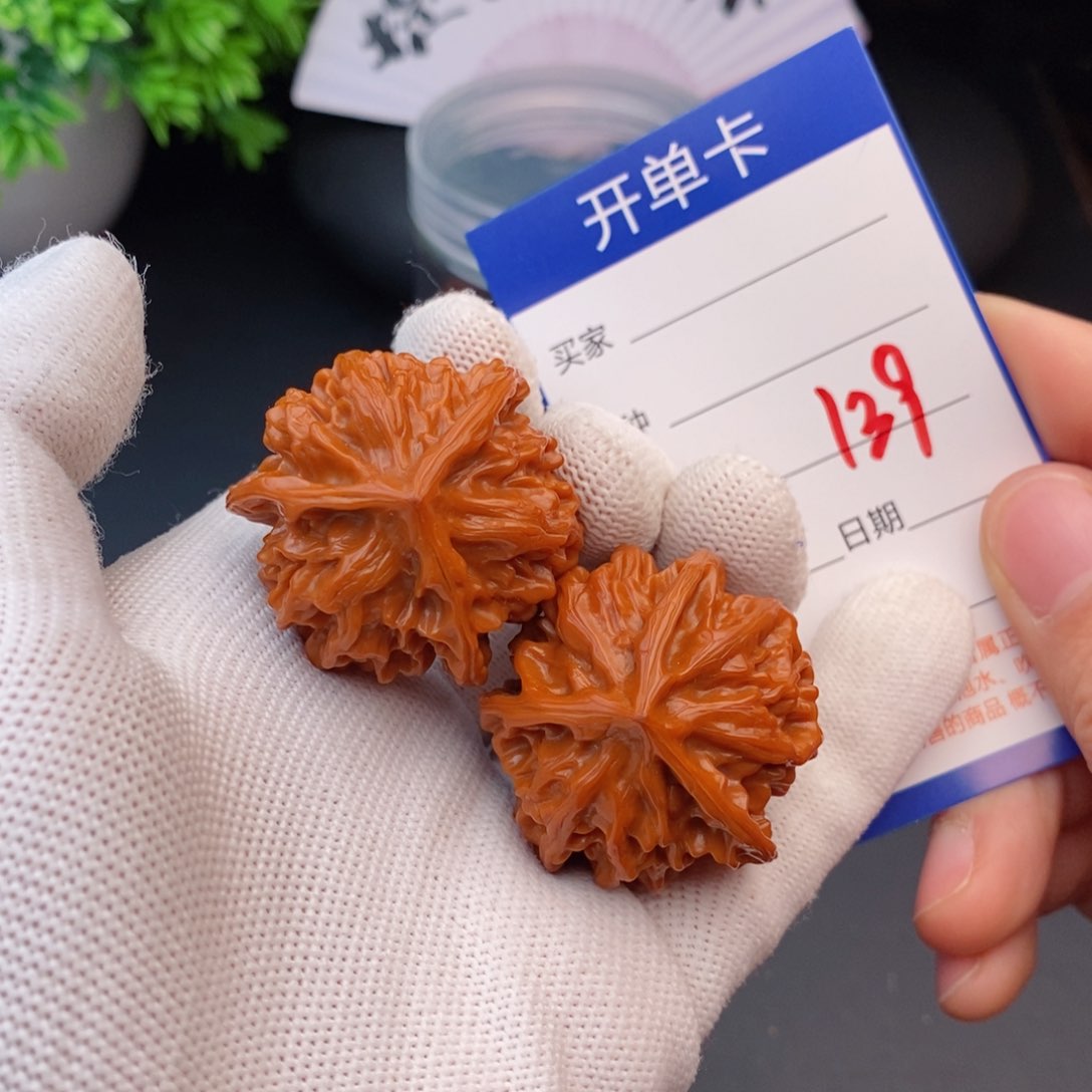 文玩核桃把件38三棱139