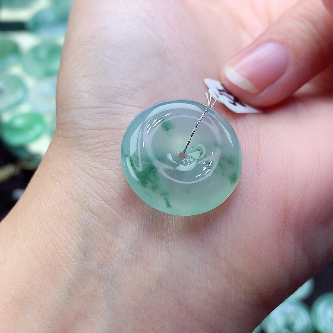 翡翠颈饰未镶嵌38尺寸21.9-6.3