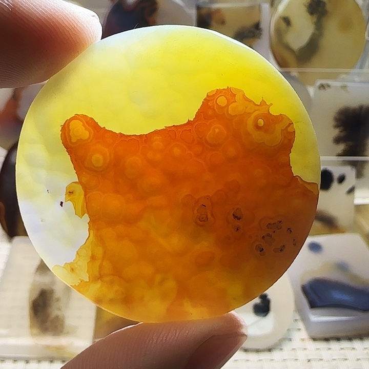 玛瑙/玉髓未镶嵌珠宝奇石