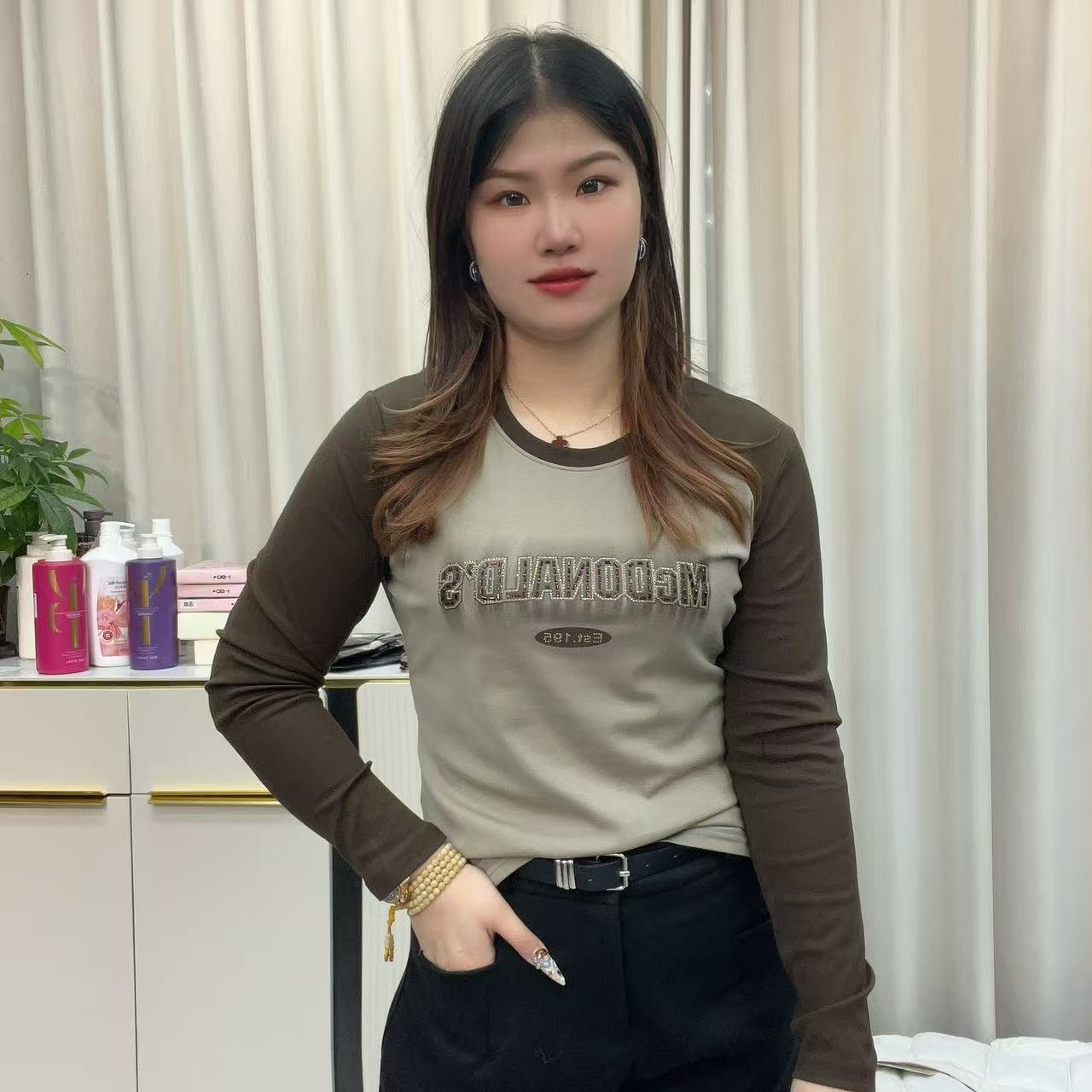 小鑫肝@现货浮力圆领撞色字母印花烫钻时尚百搭T恤 5372