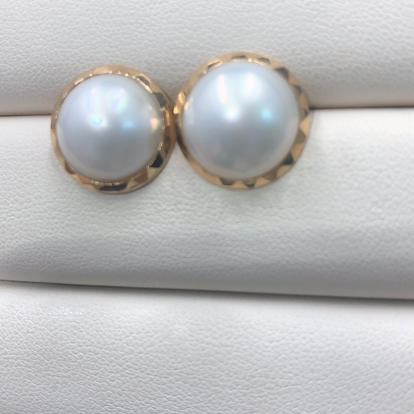 【闪购商品】耳饰拼合珍珠（马贝珠）18K金镶嵌