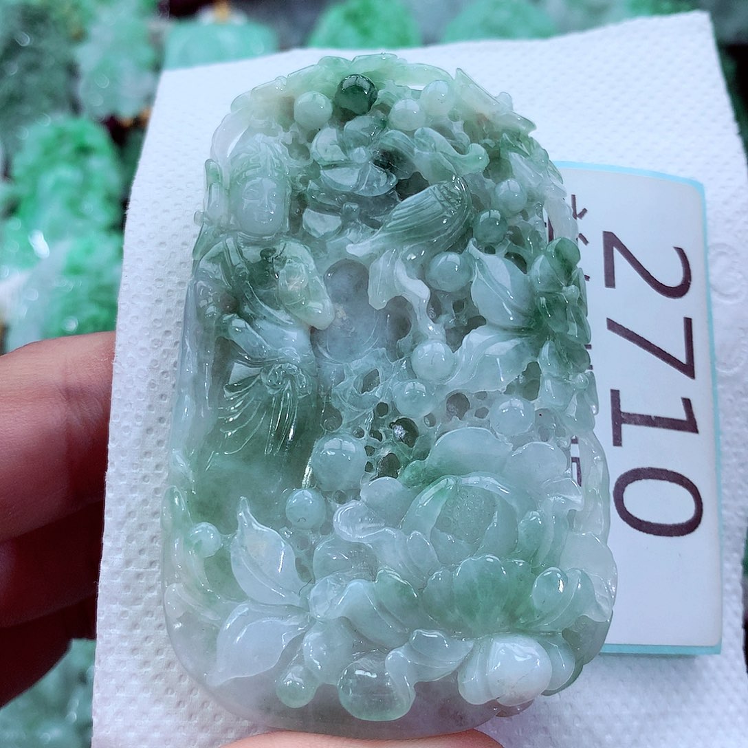 吊坠(不含链)未镶嵌翡翠