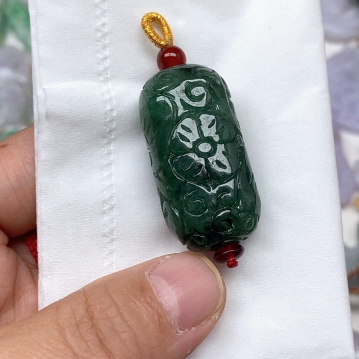 翡翠未镶嵌颈饰天然缅甸翡翠