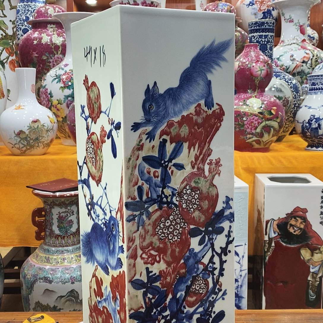 摆件牧***人景德镇陶瓷四方瓶