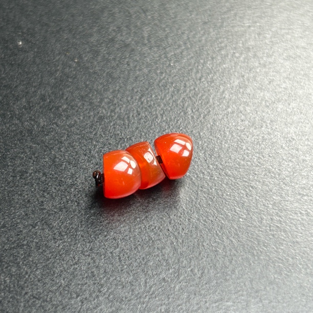 川料樱桃红斜切猪大肠文玩配饰尺寸7mm左右文玩菩提配饰