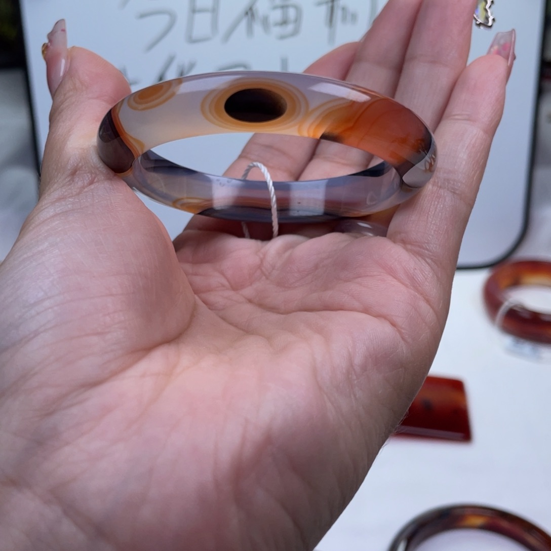 玛瑙/玉髓手镯未镶嵌