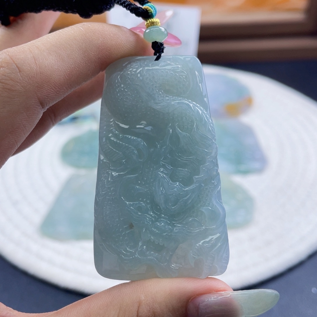 翡翠裸石天然翡翠龙牌